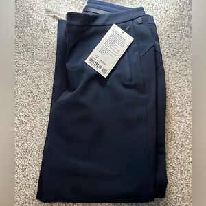 Lululemon Navy On the Move Pant, size 8